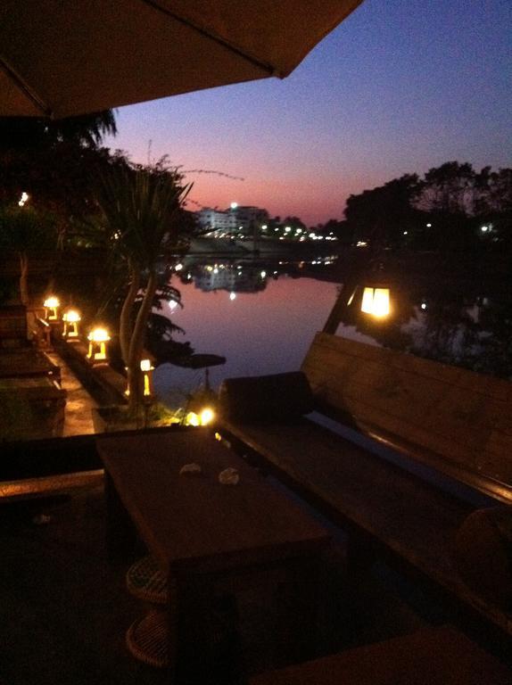 The Riverside Guest House Lampang Zewnętrze zdjęcie