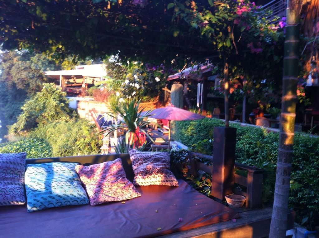 The Riverside Guest House Lampang Zewnętrze zdjęcie